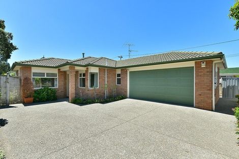 Photo of property in 15a Hatton Road, Orewa, 0931