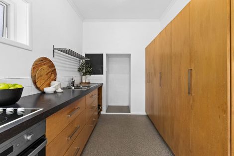 Photo of property in 3 Clyde Road, Bluff Hill, Napier, 4110