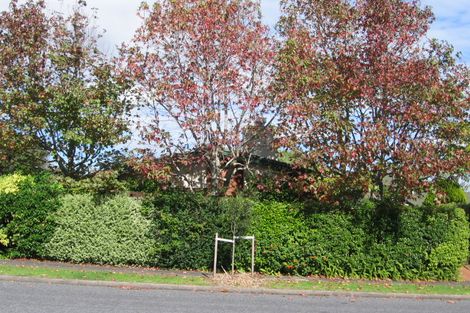 Photo of property in 4 Loloma Drive, Half Moon Bay, Auckland, 2012