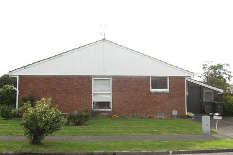 Photo of property in 2 Amberley Grove, Hutt Central, Lower Hutt, 5010