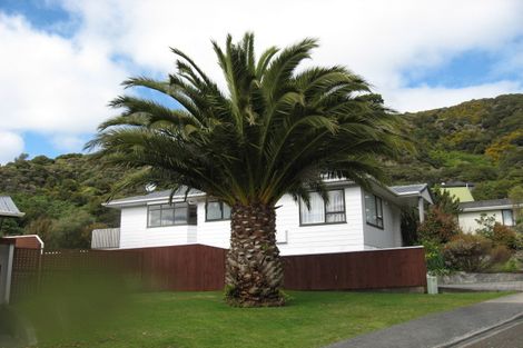 Photo of property in 11 Northcote Street, Wainuiomata, Lower Hutt, 5014