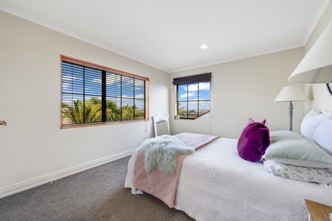 Photo of property in 49 Westerham Drive, Dannemora, Auckland, 2016