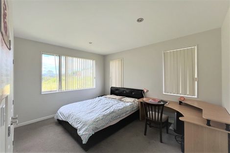 Photo of property in 27 Mantra Road, Massey, Auckland, 0614
