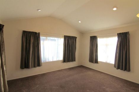 Photo of property in 20 Cinnabar Place, Westgate, Auckland, 0614