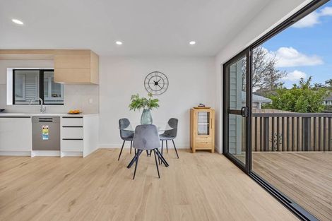 Photo of property in 20a Seine Road, Forrest Hill, Auckland, 0620