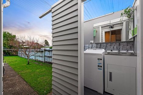 Photo of property in 12 Maude Street, Riverhead, 0820