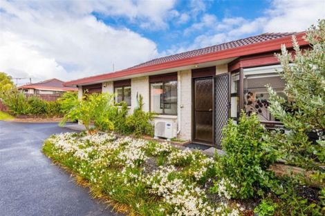 Photo of property in 1/41a Titirangi Road, New Lynn, Auckland, 0600