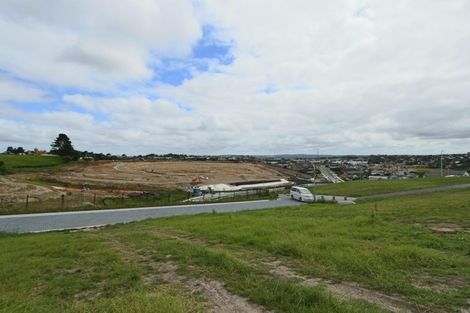 Photo of property in 19 Merv Clarke Lane, Massey, Auckland, 0614