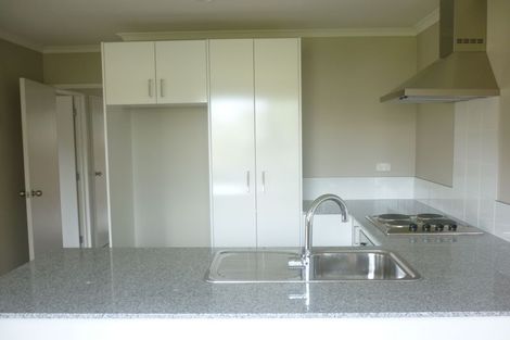 Photo of property in 59a Sungrove Rise, Sunnyvale, Auckland, 0612