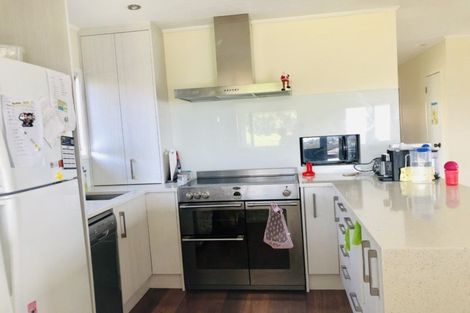 Photo of property in 46 Marendellas Drive, Bucklands Beach, Auckland, 2014
