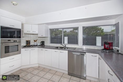 Photo of property in 2 Oxford Avenue, Te Kamo, Whangarei, 0112