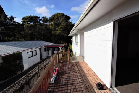 Photo of property in 1/7 Classic Grove, Bayview, Auckland, 0629