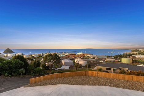 Photo of property in 19 Findlay Street, Moturoa, New Plymouth, 4310