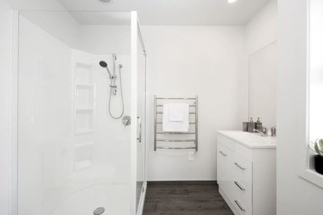 Photo of property in 13 Kahikatea Drive, Kinloch, Taupo, 3377