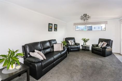 Photo of property in 6 Stonedale Drive, Pukekohe, 2120