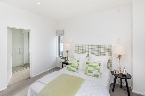 Photo of property in 2/30 Peterborough Street, Christchurch Central, Christchurch, 8013
