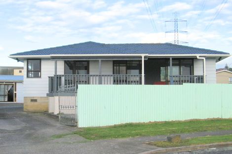 Photo of property in 16 Darnell Crescent, Clover Park, Auckland, 2019
