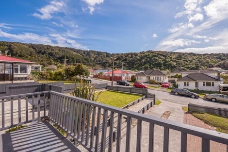Photo of property in 15 Gardiner Grove, Wainuiomata, Lower Hutt, 5014