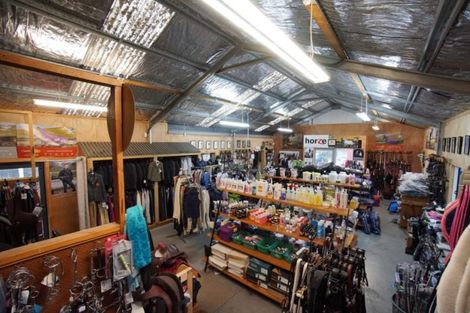 Photo of property in 422 Gillespies Line, Kairanga, Palmerston North, 4475