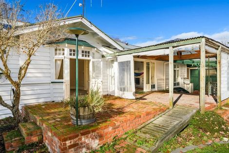 Photo of property in 18 Skerman Street, Marton, 4710