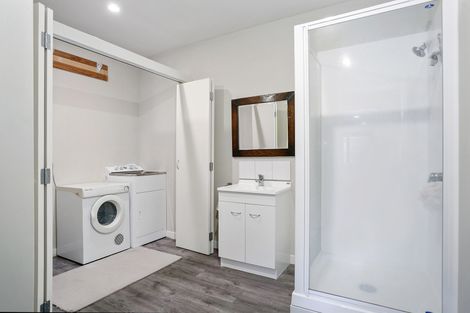 Photo of property in 2 Knox Place, Leamington, Cambridge, 3432