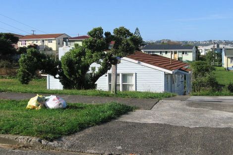 Photo of property in 8 Arene Grove, Titahi Bay, Porirua, 5022