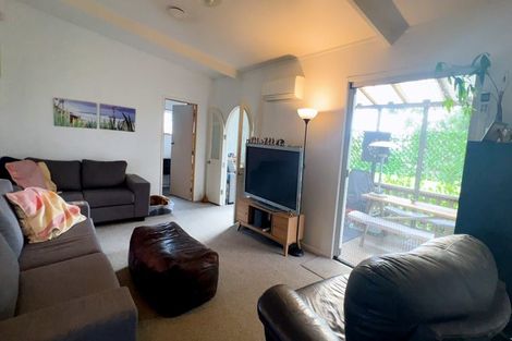 Photo of property in 27 Domain Street, Waiuku, 2123