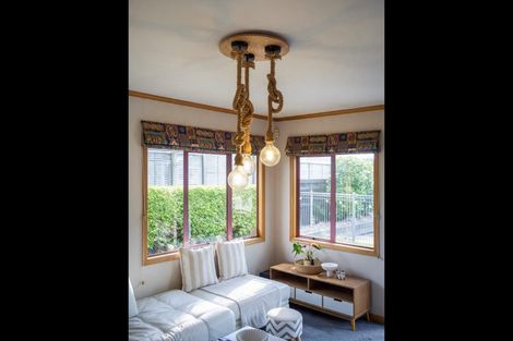 Photo of property in 12 Clare Street, Cambridge, 3434
