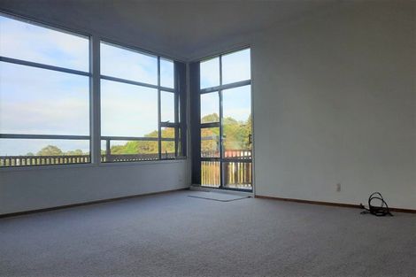 Photo of property in 51 Sunset Road, Totara Vale, Auckland, 0632