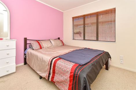 Photo of property in 3a Belleek Close, Weymouth, Auckland, 2103