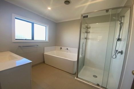 Photo of property in 3 Aintree Grove, Churton Park, Wellington, 6037