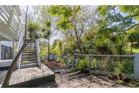 Photo of property in 2/24 Sunnyside Road, Sunnyvale, Auckland, 0612