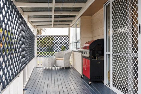 Photo of property in 10 Pirinoa Street, Feilding, 4702