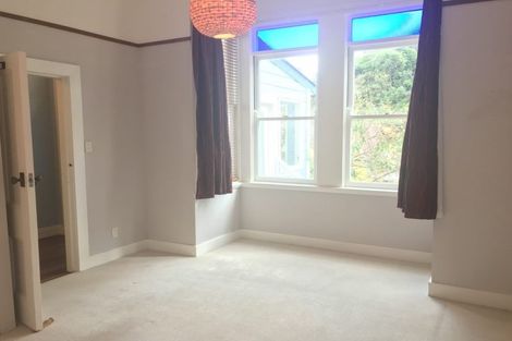 Photo of property in 2 Melrose Crescent, Melrose, Wellington, 6023