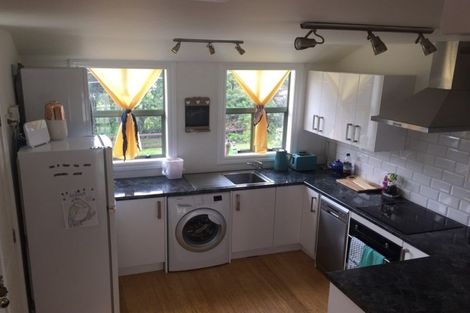 Photo of property in 2/168 Tinakori Road, Thorndon, Wellington, 6011