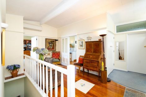 Photo of property in 1b Onslow Road, Bluff Hill, Napier, 4110