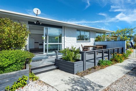 Photo of property in 2/63 Rocking Horse Road, Southshore, Christchurch, 8062