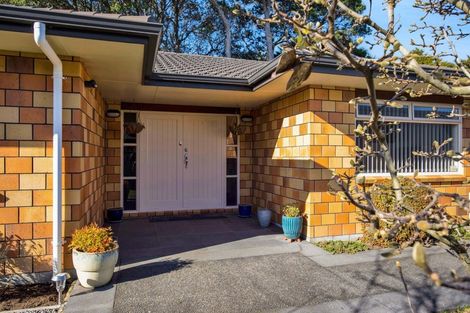 Photo of property in 7 Manuka Place, Whalers Gate, New Plymouth, 4310