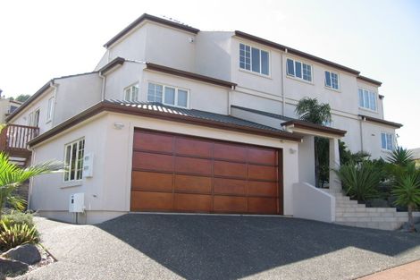 Photo of property in 92 Penguin Drive, Murrays Bay, Auckland, 0630