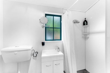 Photo of property in 2/9 Montgomery Street, Stokes Valley, Lower Hutt, 5019