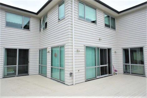 Photo of property in 16 Oak Bark Drive, Schnapper Rock, Auckland, 0632