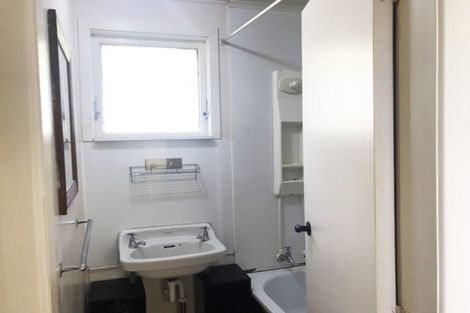 Photo of property in 9 Berkshire Grove, Cannons Creek, Porirua, 5024