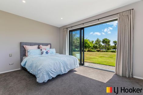 Photo of property in 98 Bushlake Way, Kingseat, Papakura, 2580