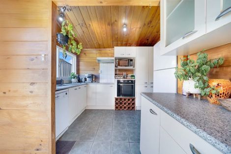 Photo of property in 32 Ingram Street, Papakura, 2110