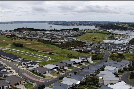 Photo of property in 112 Parkview Drive, Gulf Harbour, Whangaparaoa, 0930