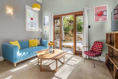 Photo of property in 15 Upper Bourke Street, Kilbirnie, Wellington, 6022