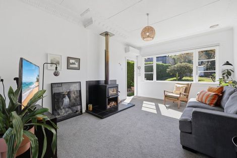 Photo of property in 76 Middleton Road, Kew, Dunedin, 9012