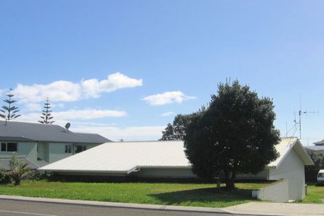 Photo of property in 223 Seaforth Road, Waihi Beach, 3611