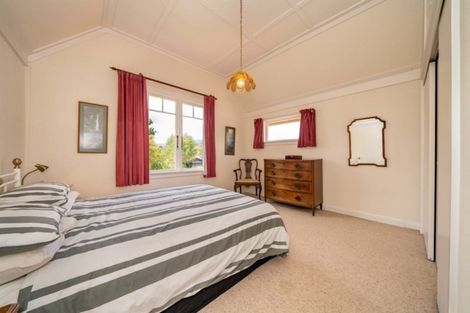 Photo of property in 2 Bracken Street, Wallaceville, Upper Hutt, 5018