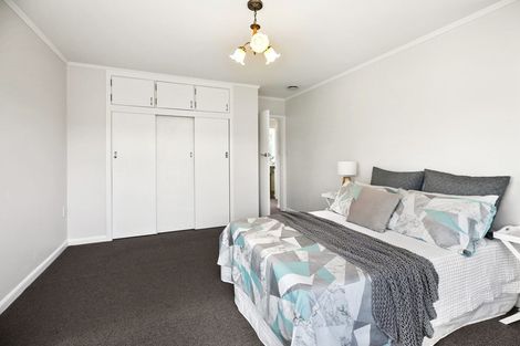 Photo of property in 35 Hillcrest Road, Hillcrest, Hamilton, 3216